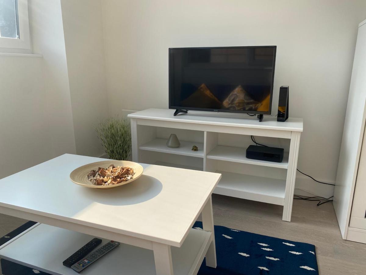 Central Location, Parking, Wi-Fi, Modern Apartment Milton Keynes Zewnętrze zdjęcie
