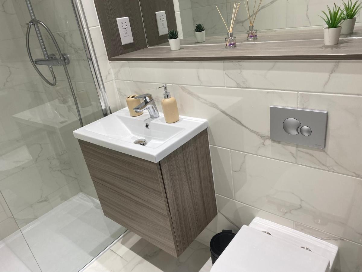 Central Location, Parking, Wi-Fi, Modern Apartment Milton Keynes Zewnętrze zdjęcie